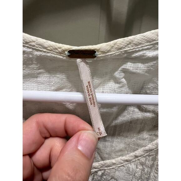 Free People Capped Sleeve Lace Top - Picture 3 of 4